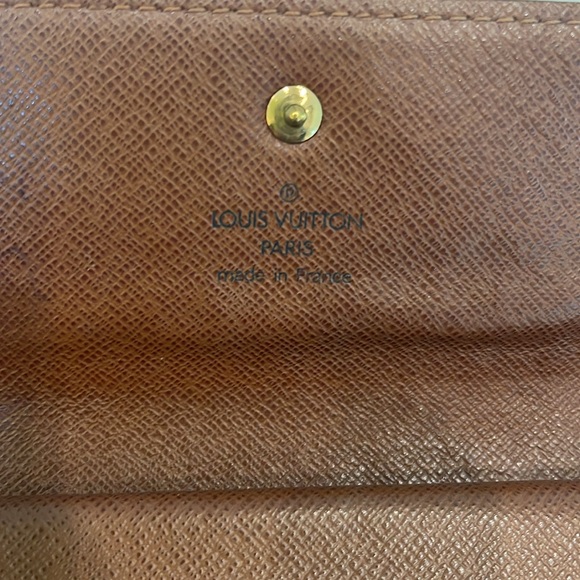 Louis Vuitton Monogram Wallet - Picture 7 of 16